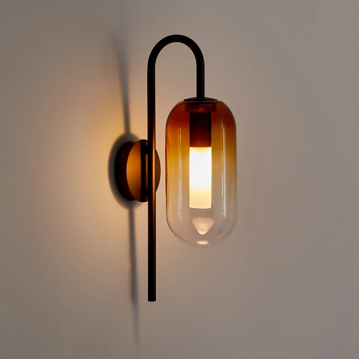 Linterna Amber Glass Wall Light – image 4