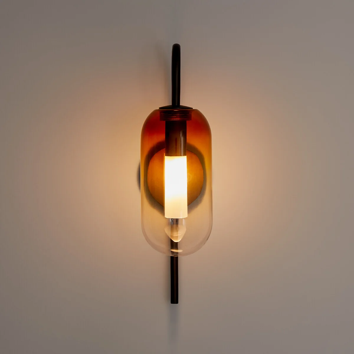 Linterna Amber Glass Wall Light – image 6