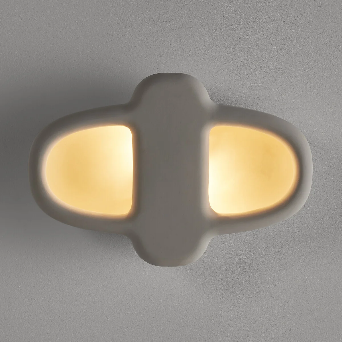 Artsy Ceramic Wall Light – image 5