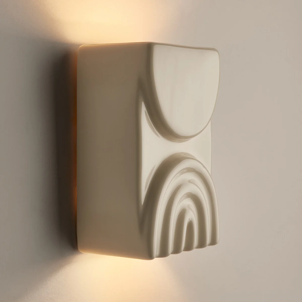 Topia Ceramic Wall Light – image 3