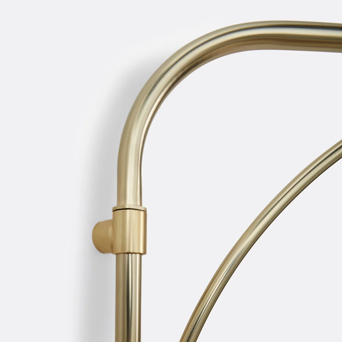 Moricio Brass and Opaline Glass Wall Light – image 5