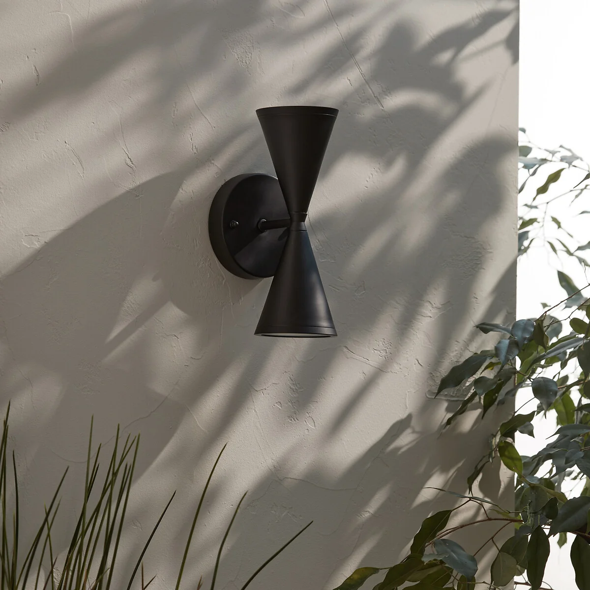 Bisbille Metal Exterior Double Wall Light – image 3