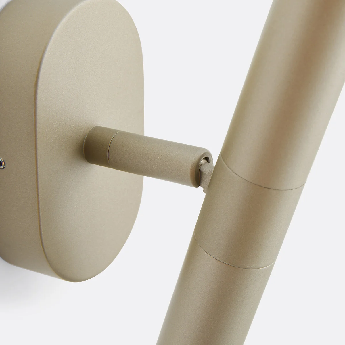 Joha Adjustable Metal Wall Light – image 6