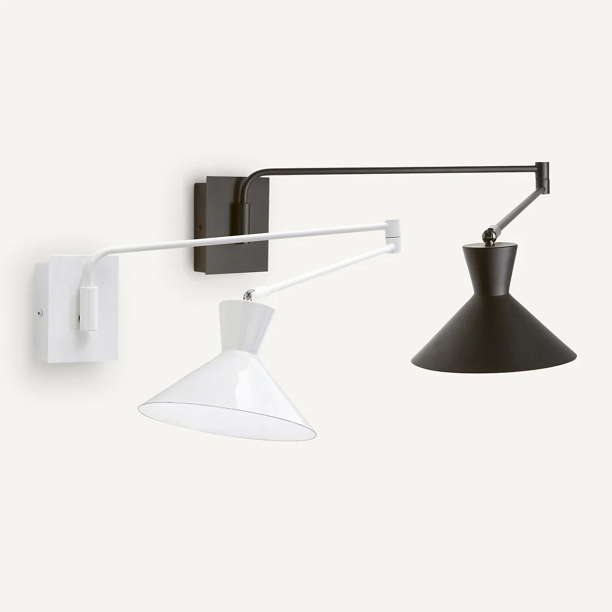 Voltige Contemporary Articulated Metal Wall Light – image 3