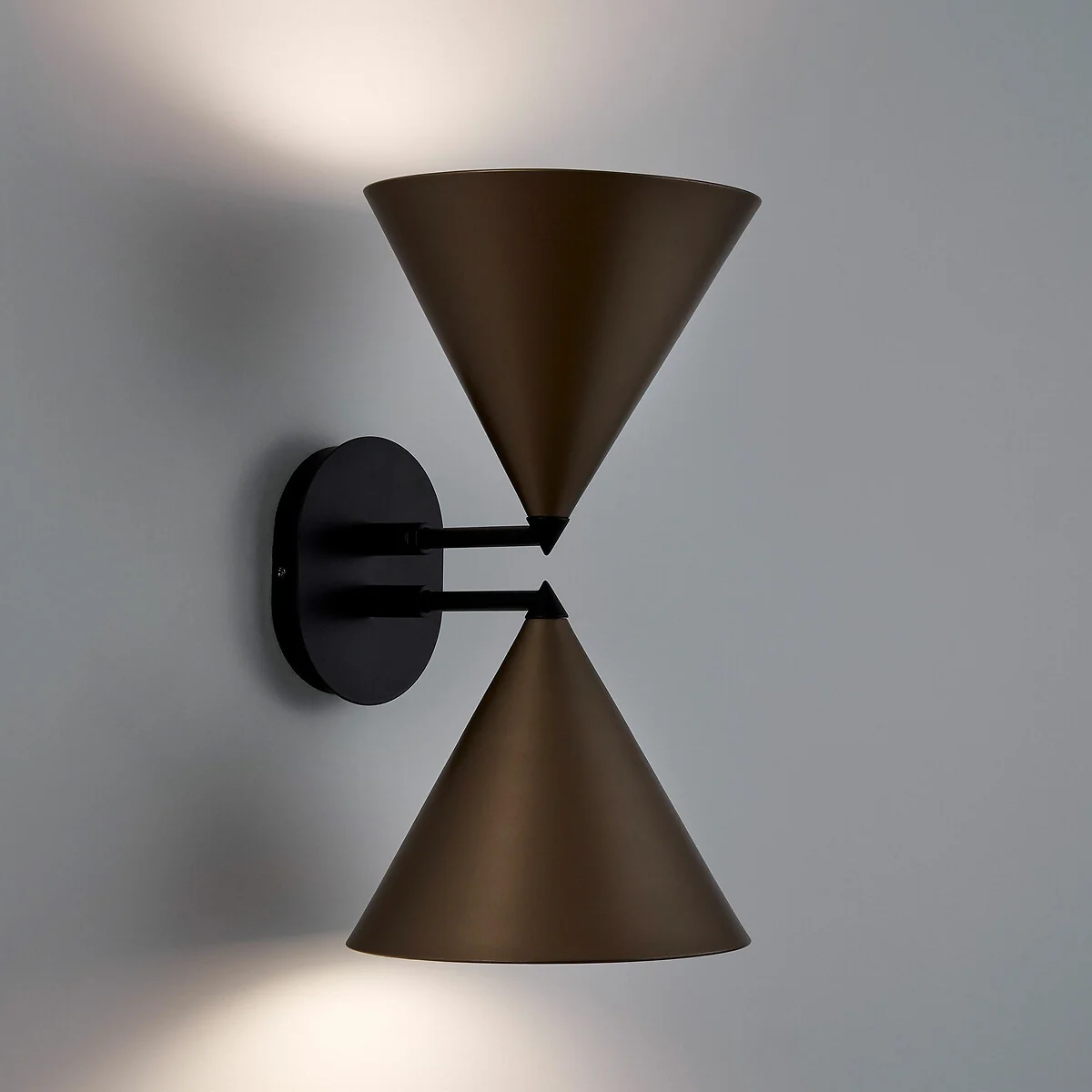 Moke Double Cone Wall Light – image 4