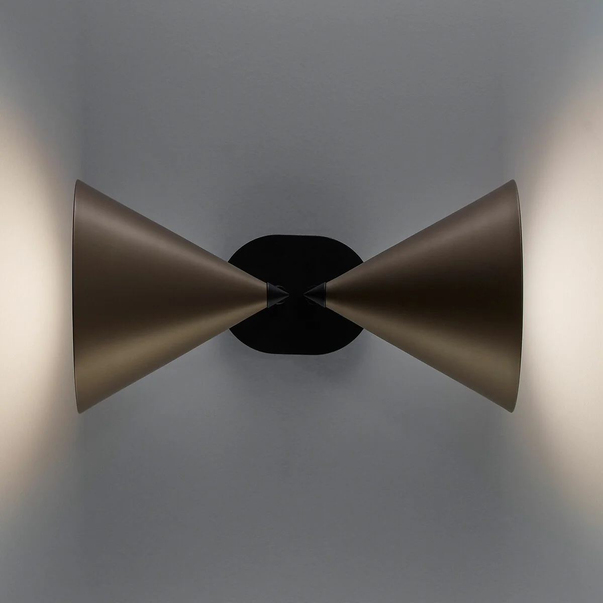 Moke Double Cone Wall Light – image 7
