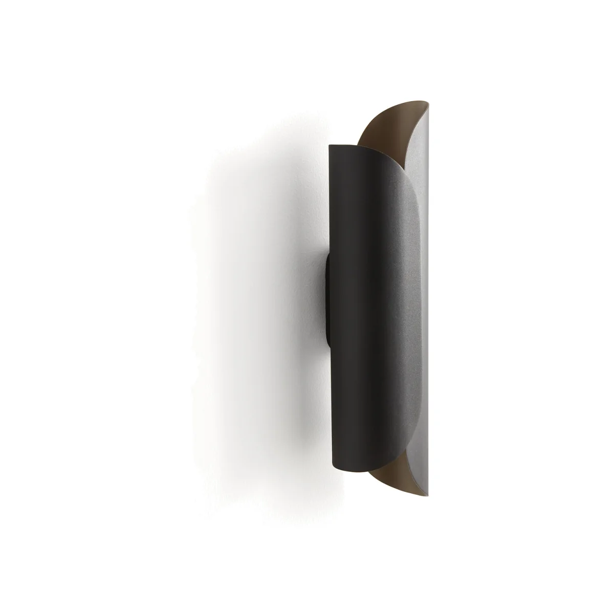 Keinta Metal Wall Light – image 1
