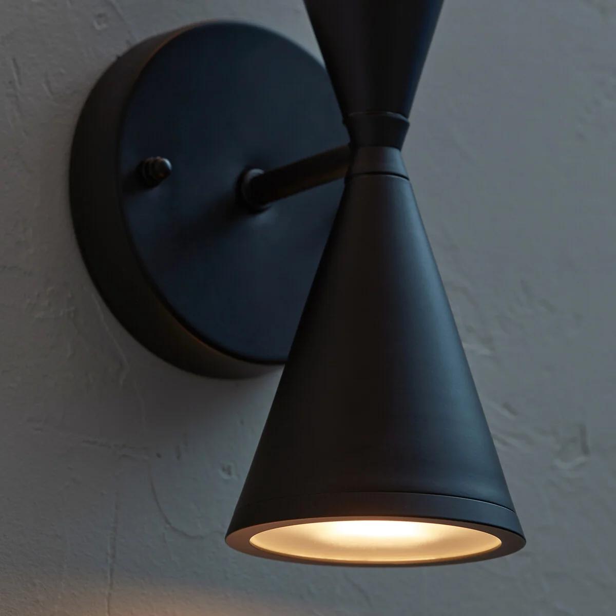 Bisbille Metal Exterior Double Wall Light – image 2