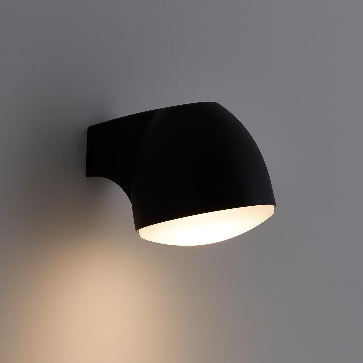 Aiga Indoor/Outdoor Wall Light in Aluminium – image 4