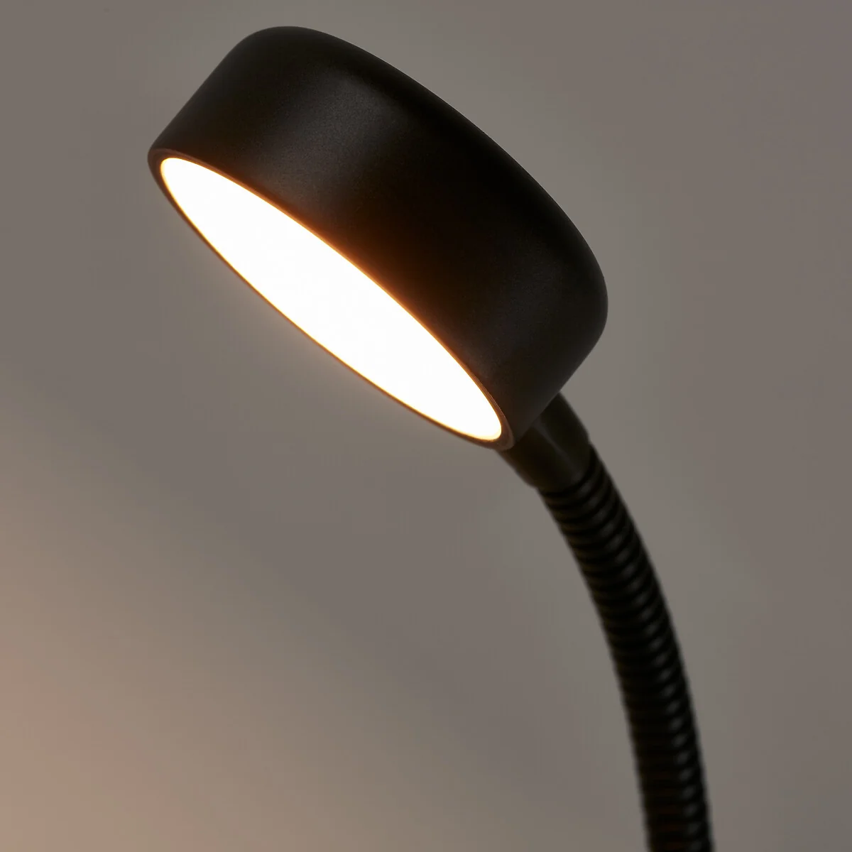 Gino Flexible Metal Wall Light – image 8