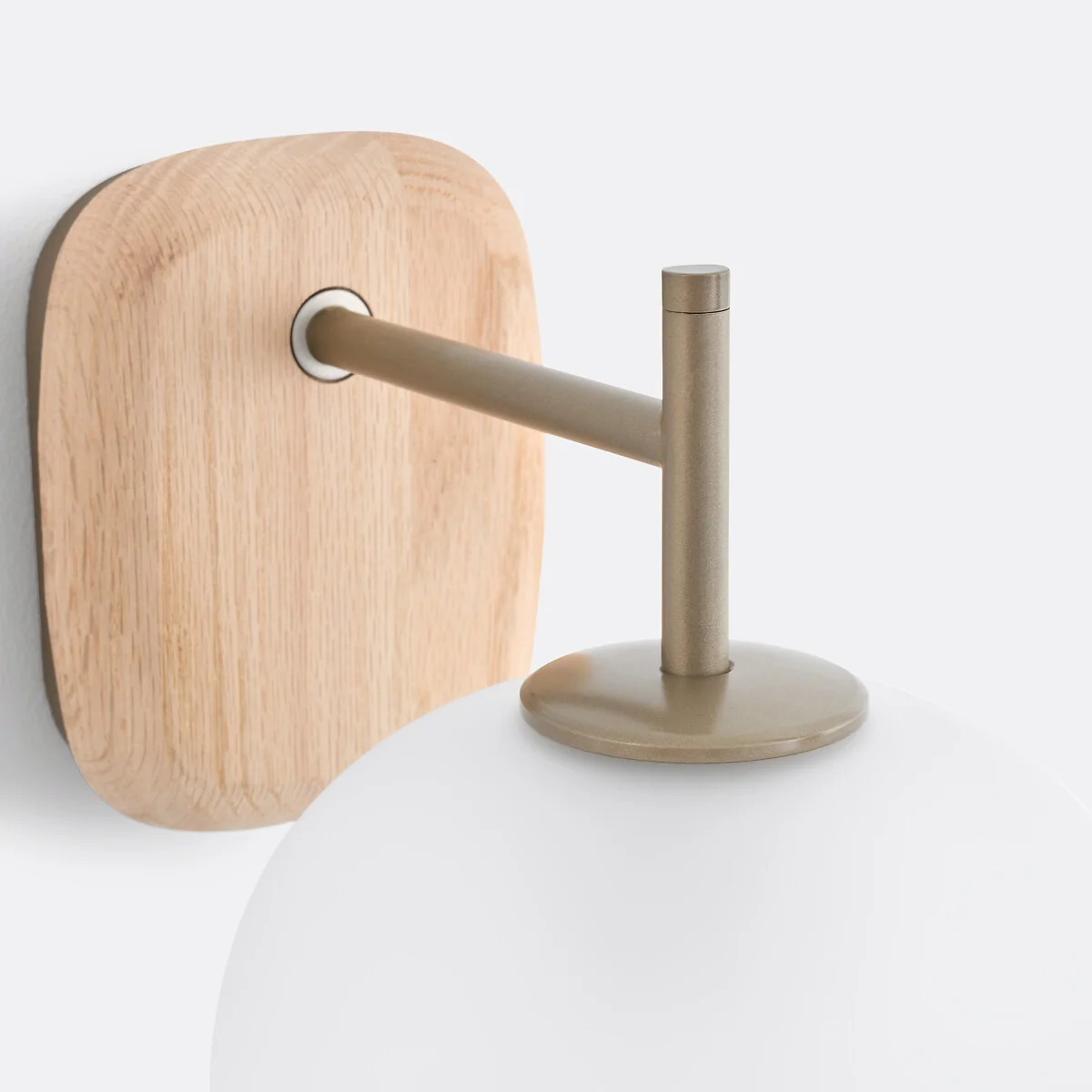 Navida Frosted Glass & Oak Wall Lamp – image 4
