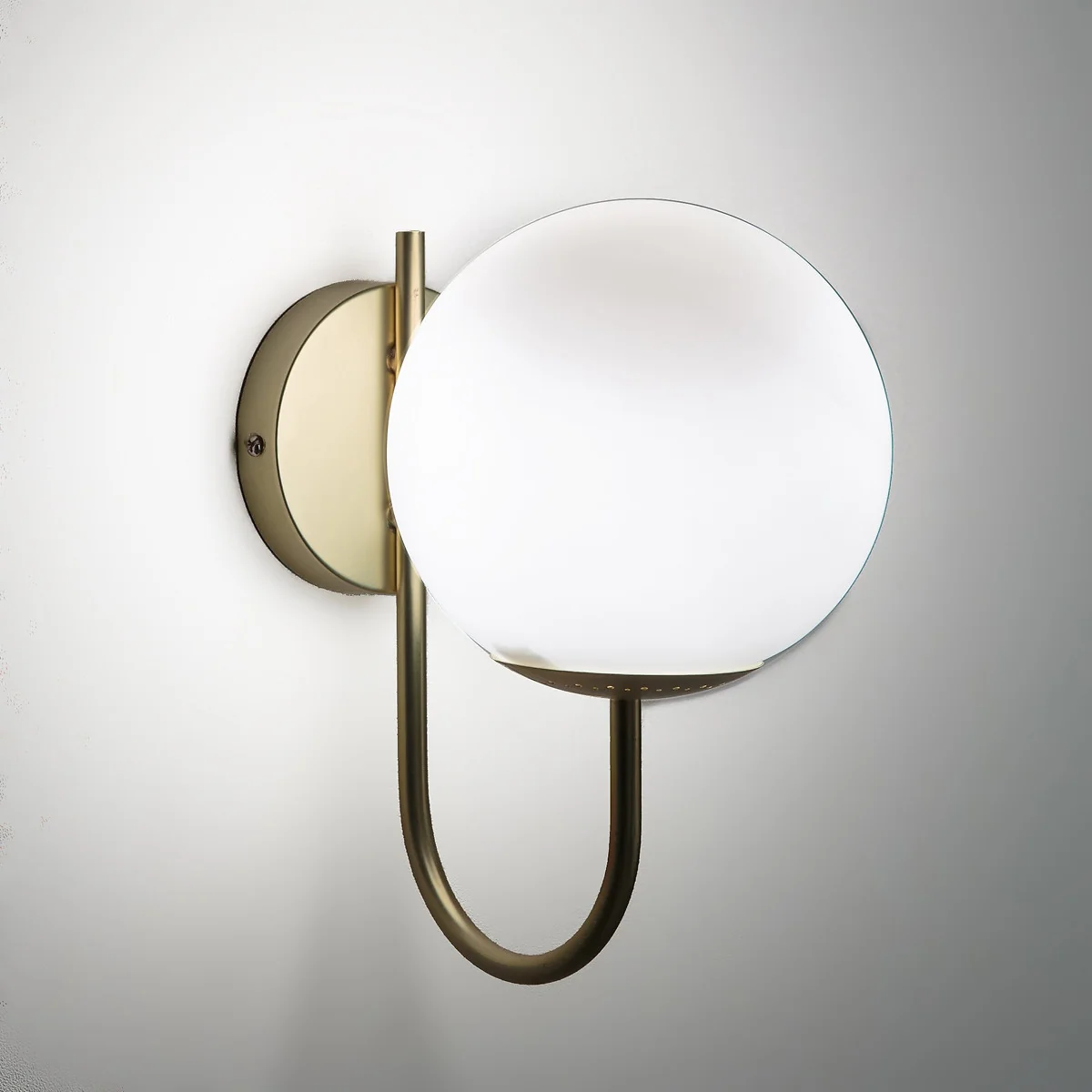 Moricio Opaline Glass Wall Light – image 6