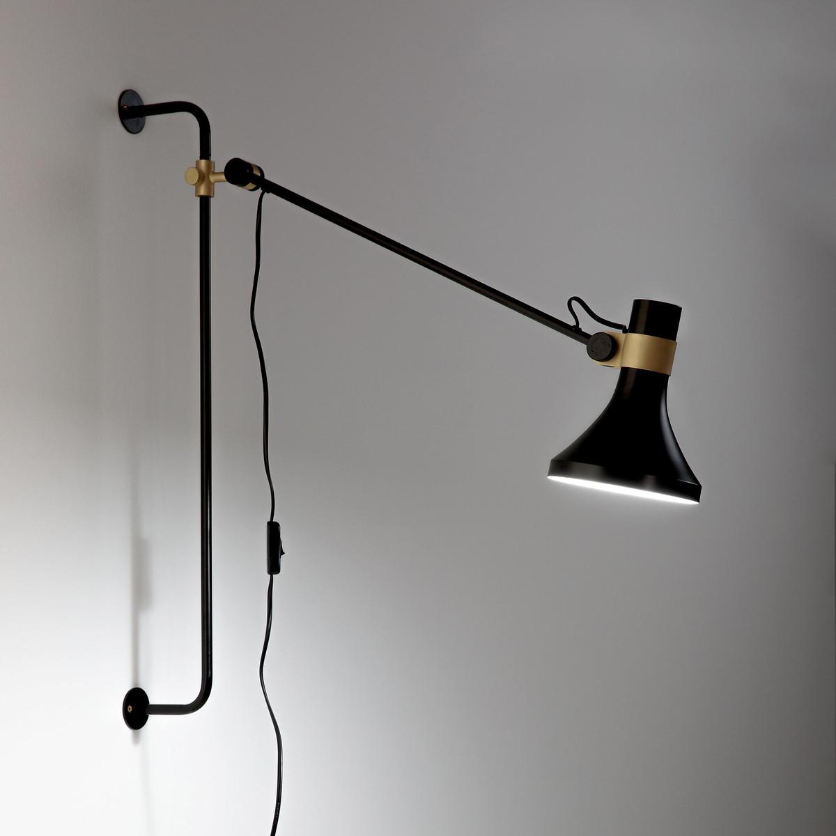 Jazzy Articulated Brass Wall Lamp – image 2