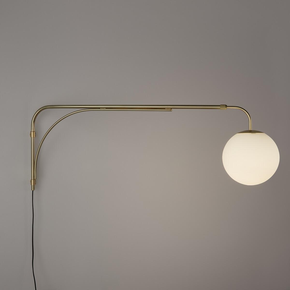 Moricio Wall Light in Brass and Opaline – image 2