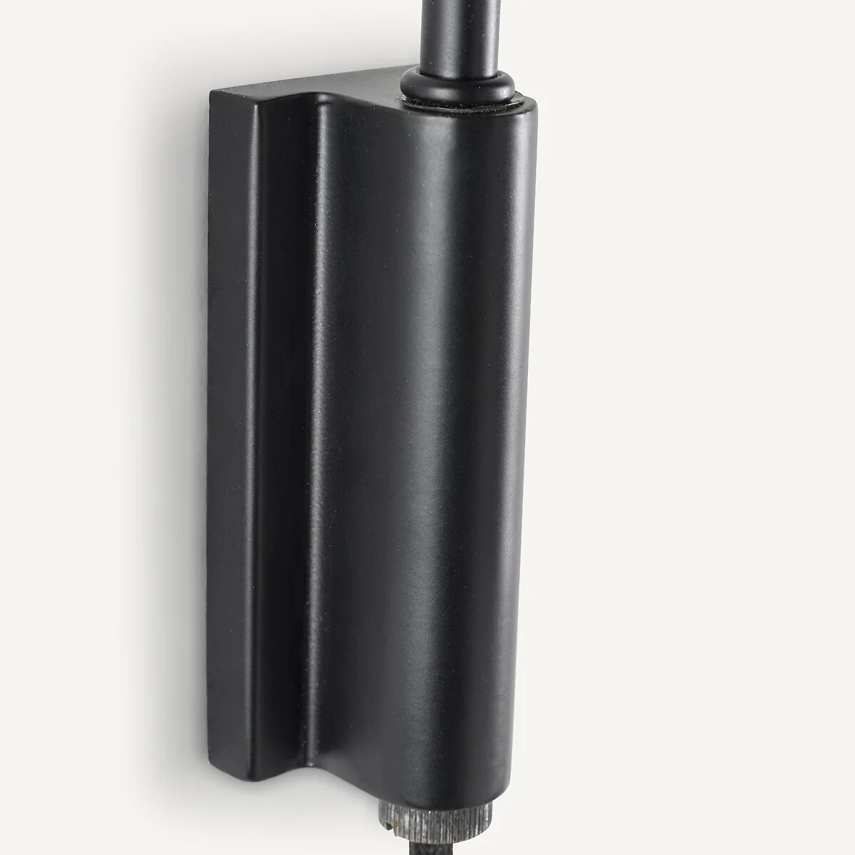 Jameson Adjustable Metal Wall Light – image 6