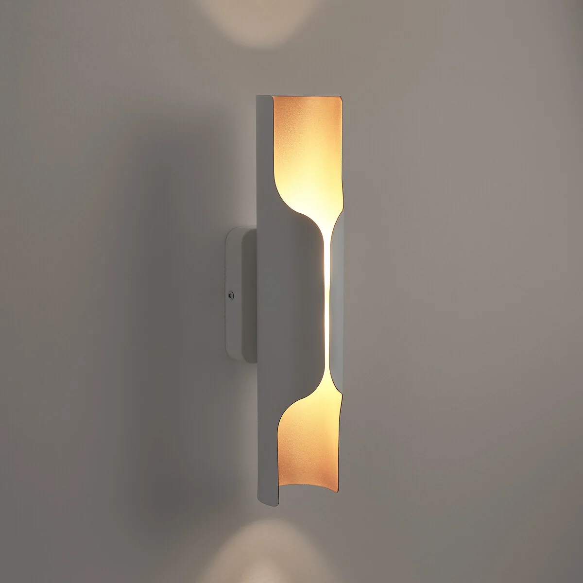 Henrio Iron Simple Wall Light – image 2