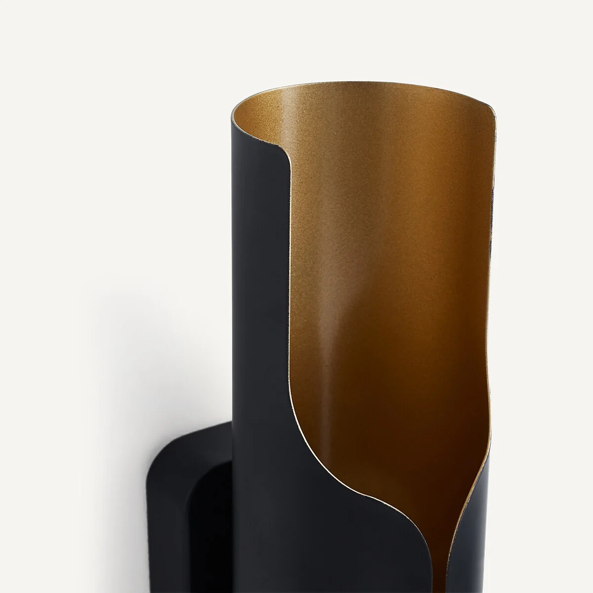 Henrio Iron Simple Wall Light – image 5