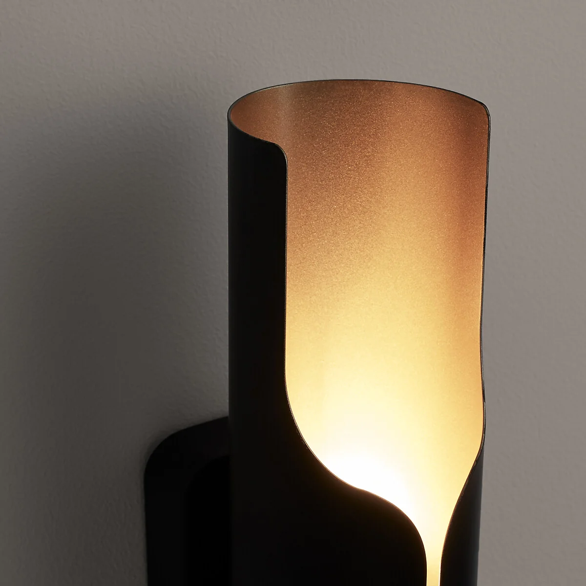 Henrio Iron Simple Wall Light – image 6