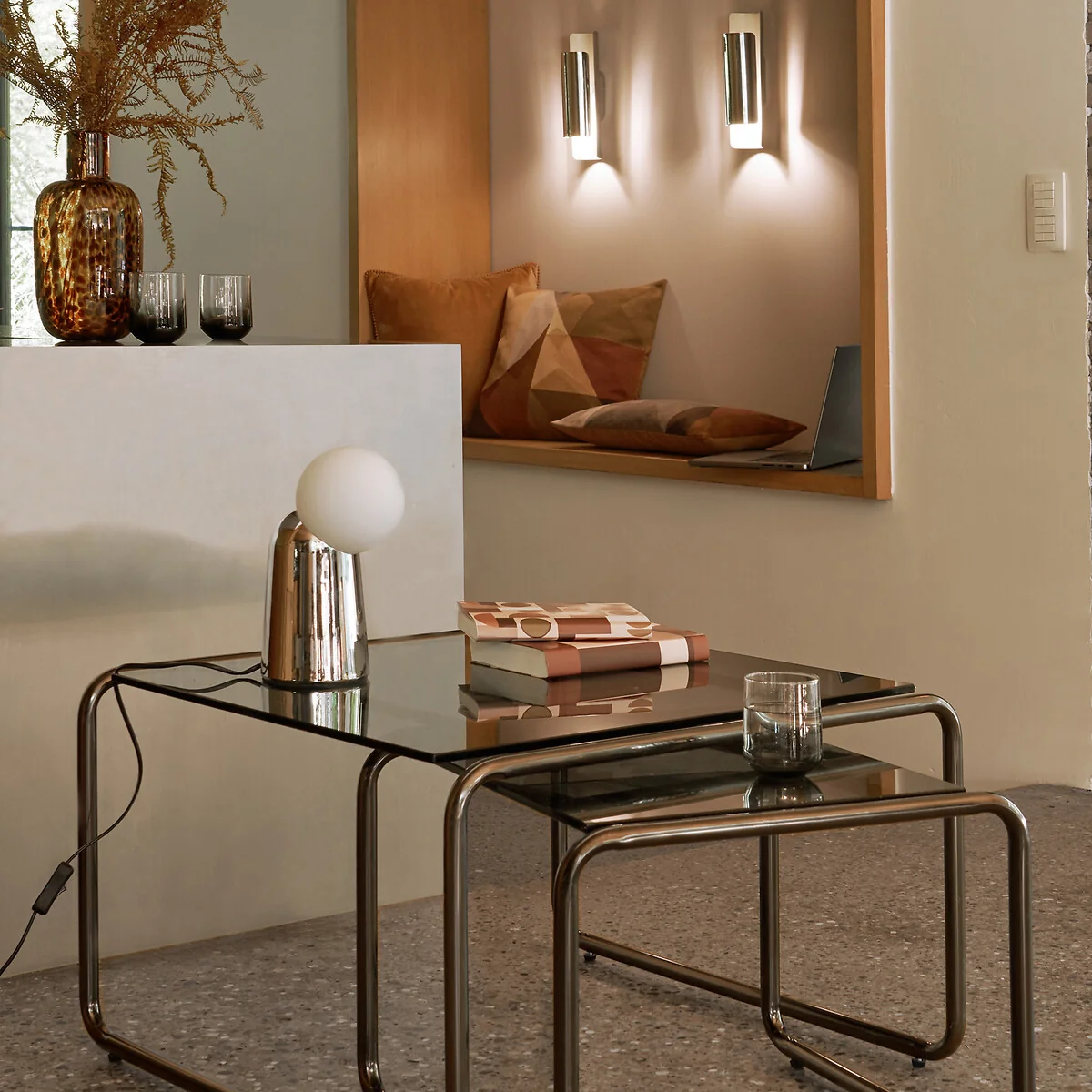 Keinta Chrome Metal Wall Light – image 2