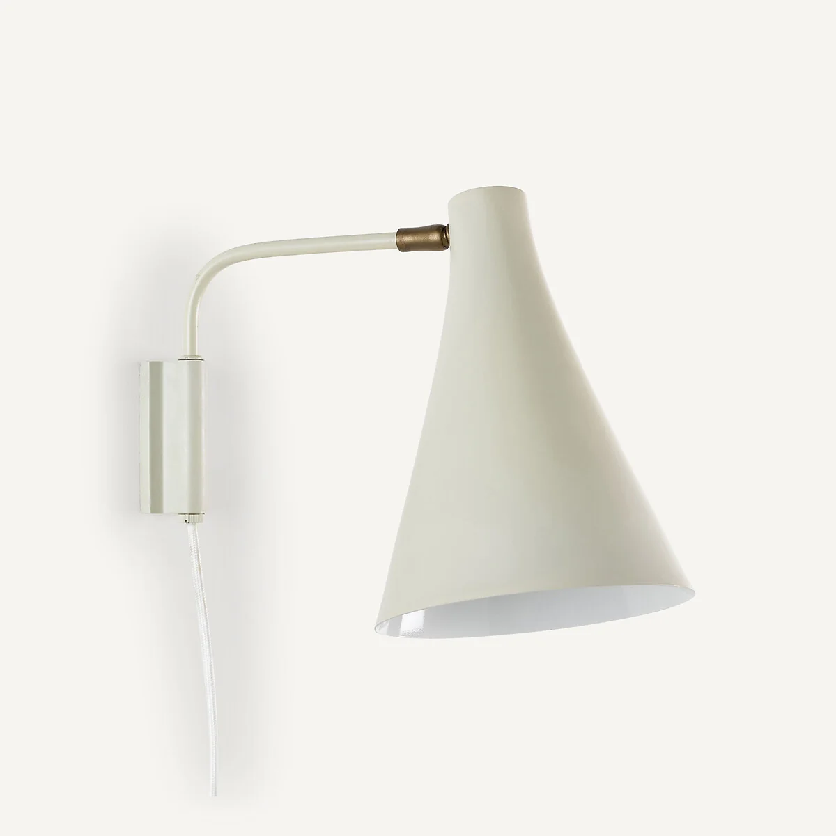 Jameson Contemporary Wall Light in Metal – image 2