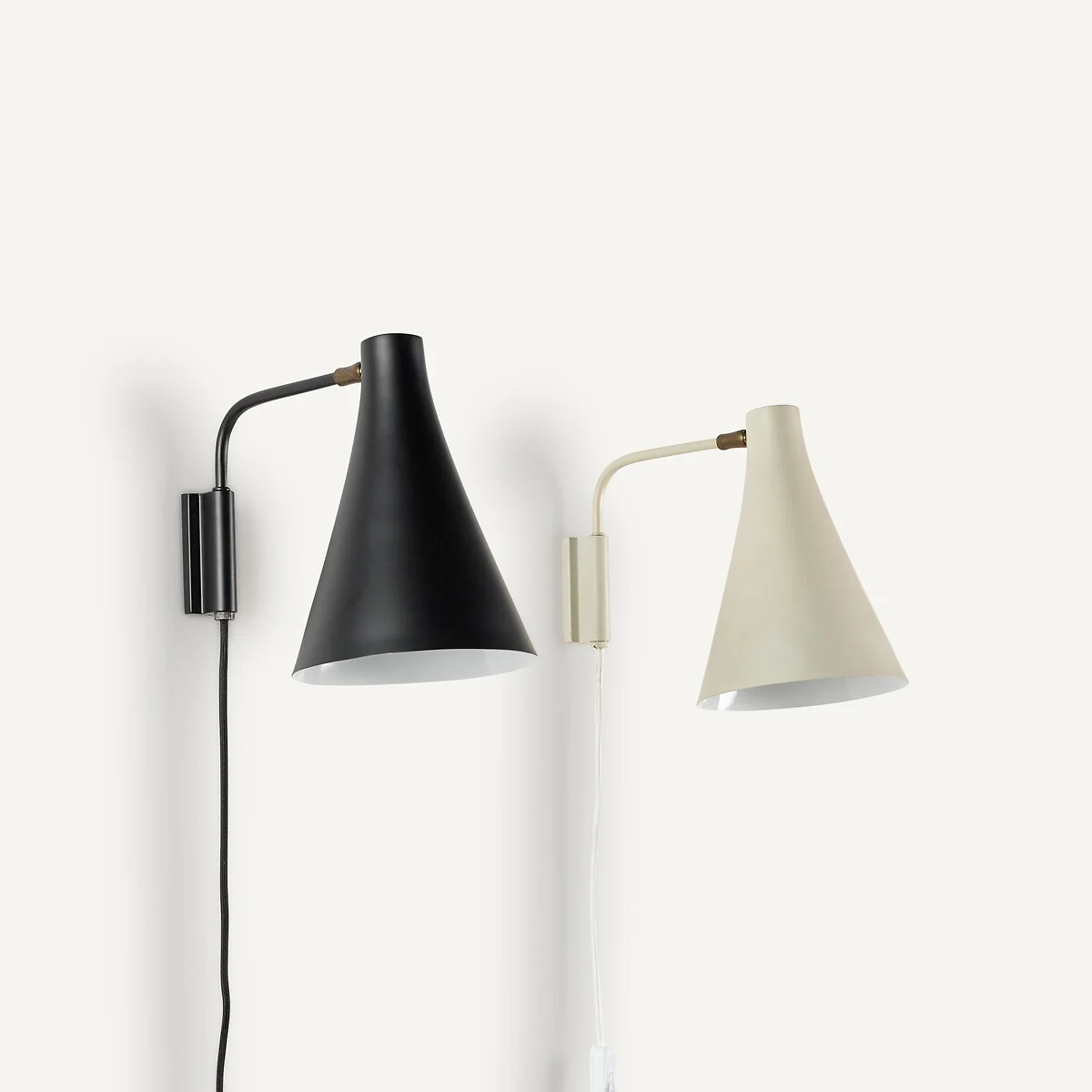 Jameson Contemporary Wall Light in Metal – image 4