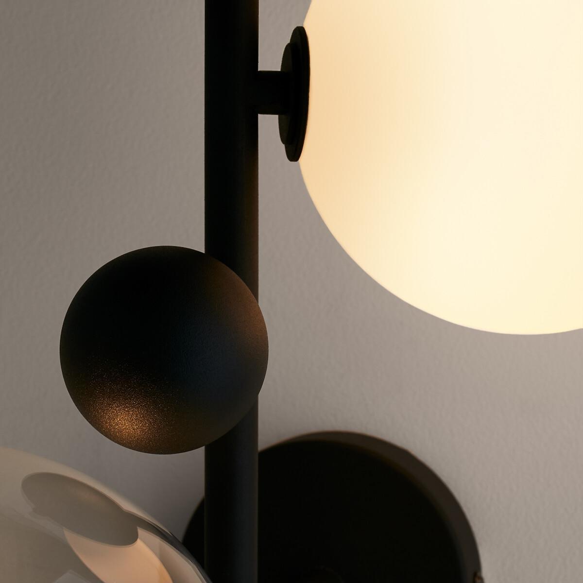 Bullesco Wall Light in Glass & Metal – image 4