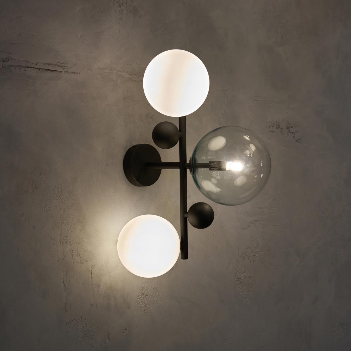 Bullesco Wall Light in Glass & Metal – image 8
