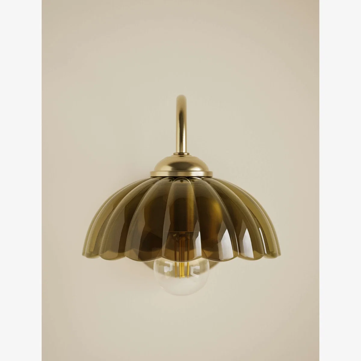 M&S Scalloped Glass Shade Wall Light Green – image 1
