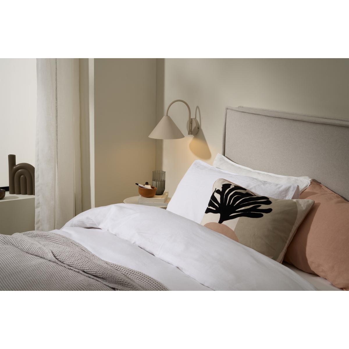 Saige Wall Light, Ivory Metal – image 3