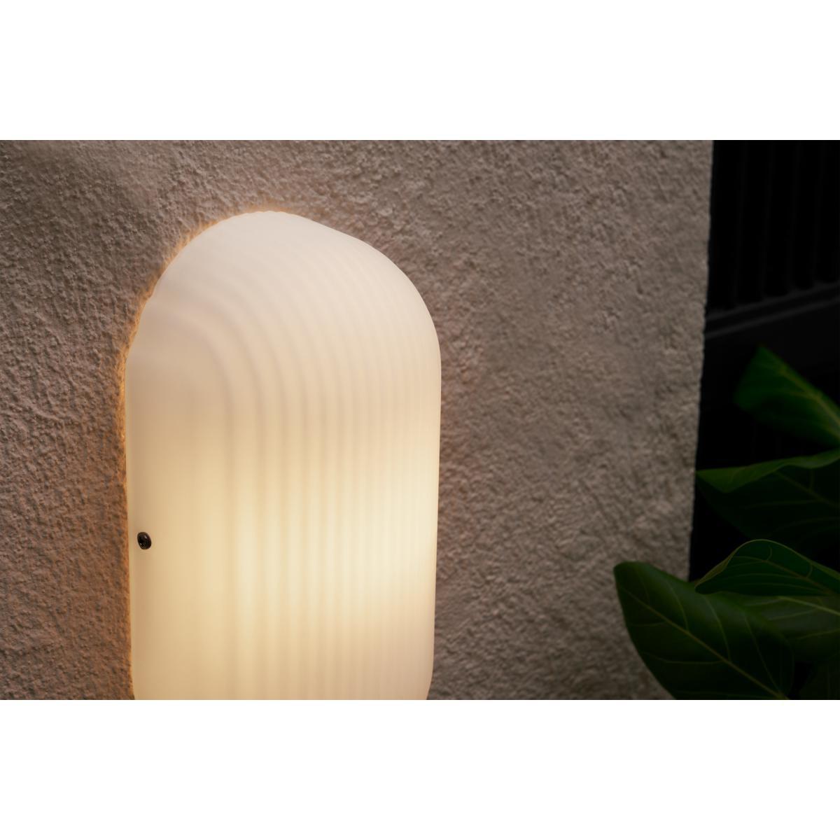 Pite Outdoor Wall Light, White Frosted Glass – image 4