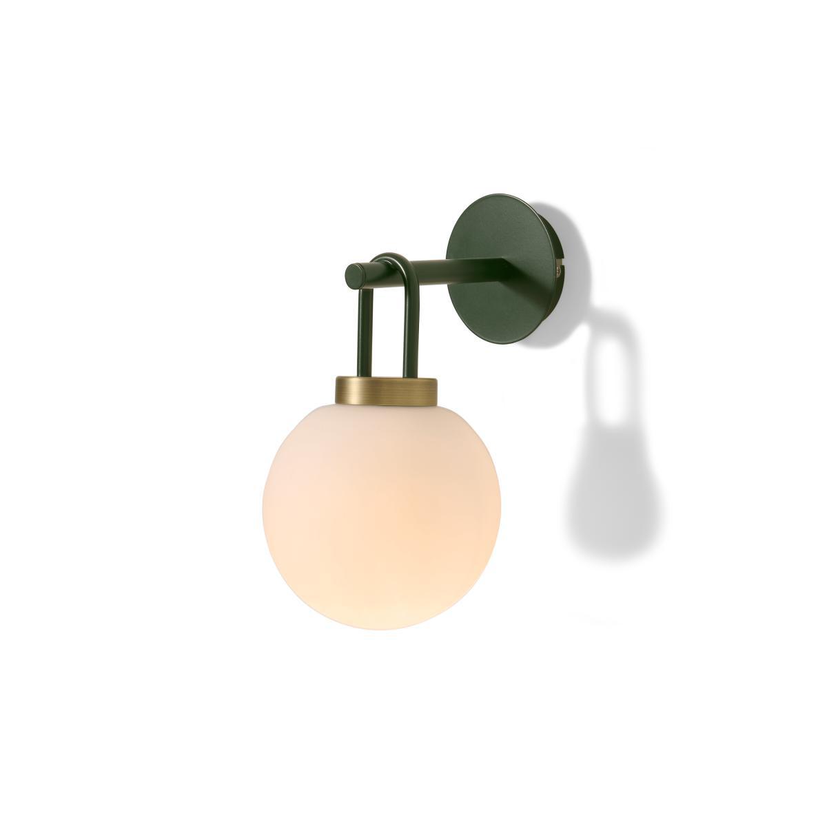 Nyro Wall Lamp, Green Glass & Antique Brass – image 3