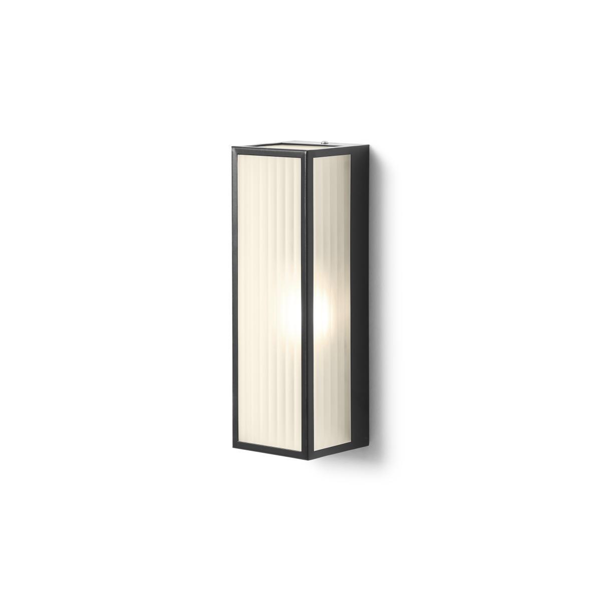 Paraga Long Outdoor Wall Light, Black – image 2