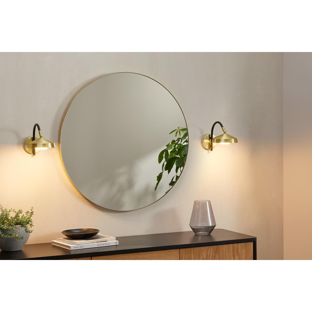Garnaas LED Wall Lamp, Brass – image 4
