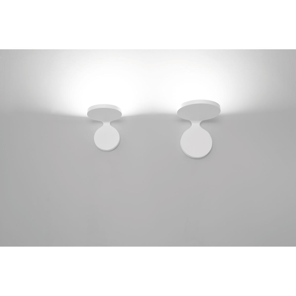 Rea Large LED Wall light by Artemide White – image 2