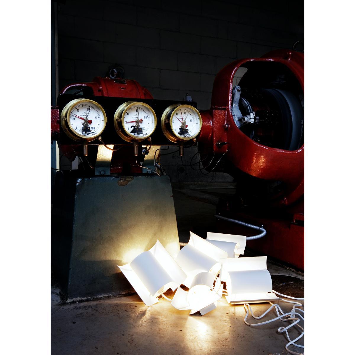 Butterfly Wall light with plug - reissue 1954 by Northern White – image 2