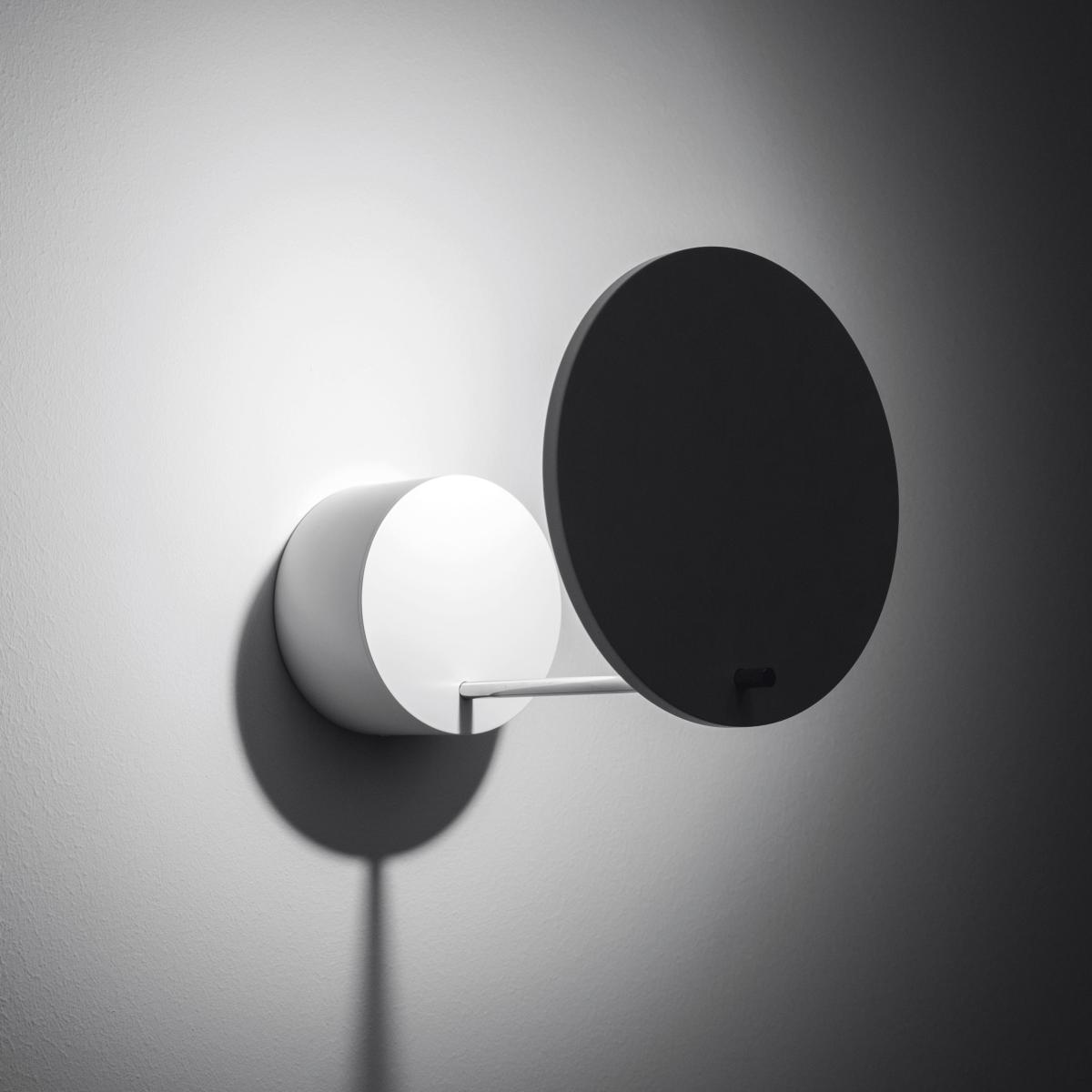Orbiter LED Wall light - / Adjustable by Artemide White – image 2