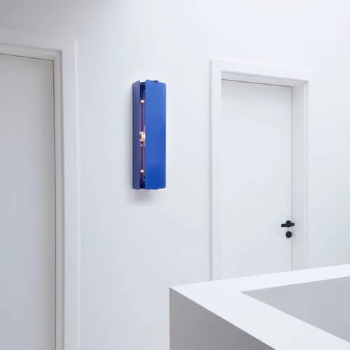 Obliquo Wall light metal blue / L 60 cm - ATELIER DOBRA – image 3