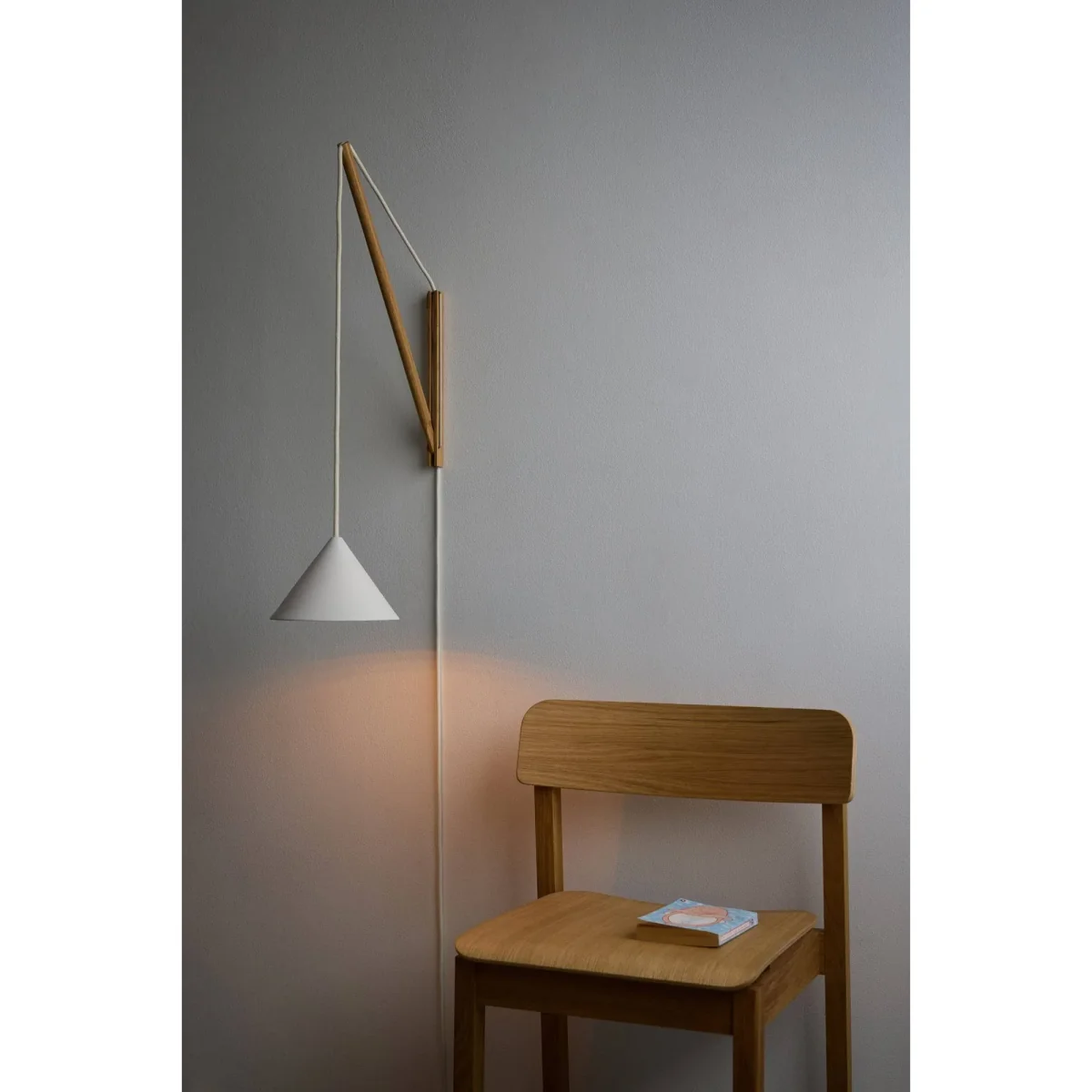 MOEBE Suspended wall lamp Oak-white – image 9