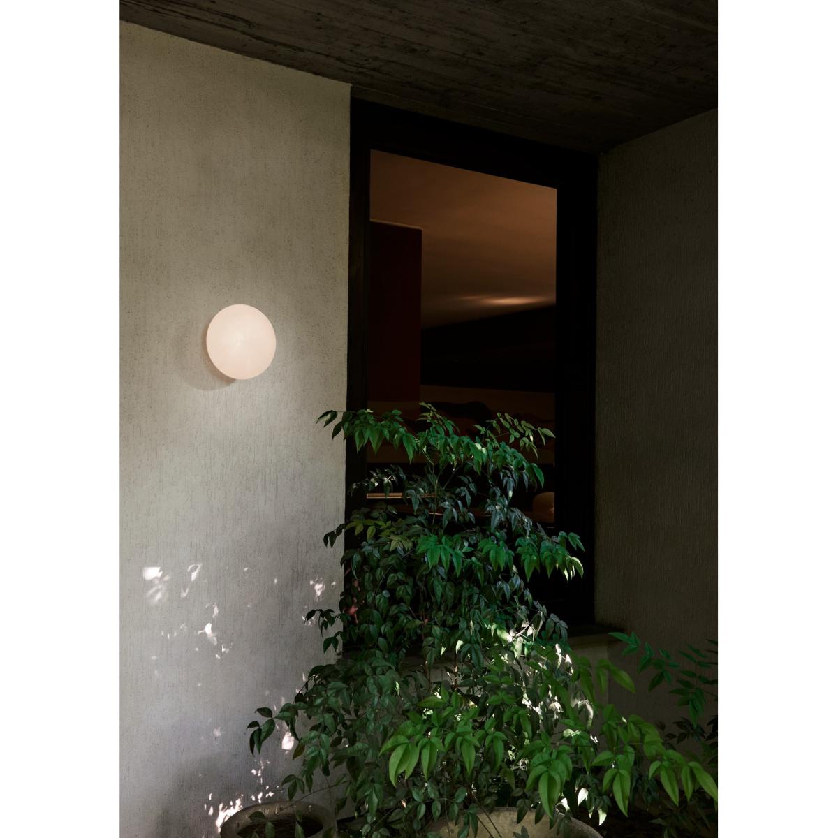 &Tradition Mist AP22 ceiling/wall lamp Ø25 cm White-opal glass – image 11