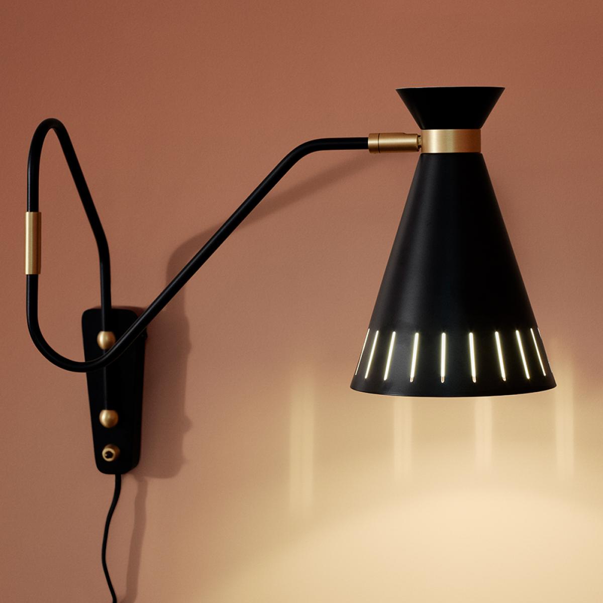 Warm Nordic Cone wall lamp Warm white brass details – image 2