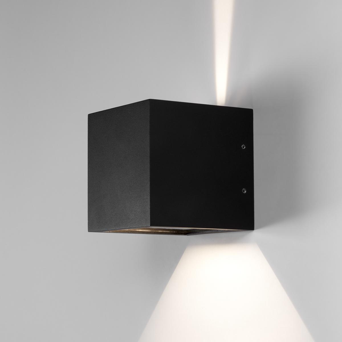 Light-Point Cube Up/Down wall lamp Black – image 4