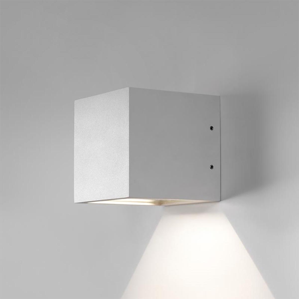 Light-Point Cube Down wall lamp White – image 3