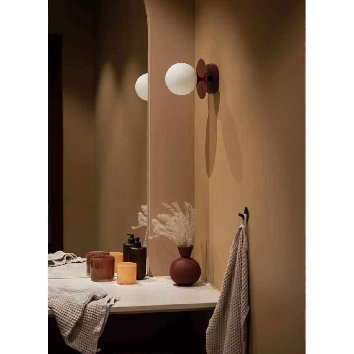 Globen Lighting Art Deco wall light flush mount Red-White – image 2