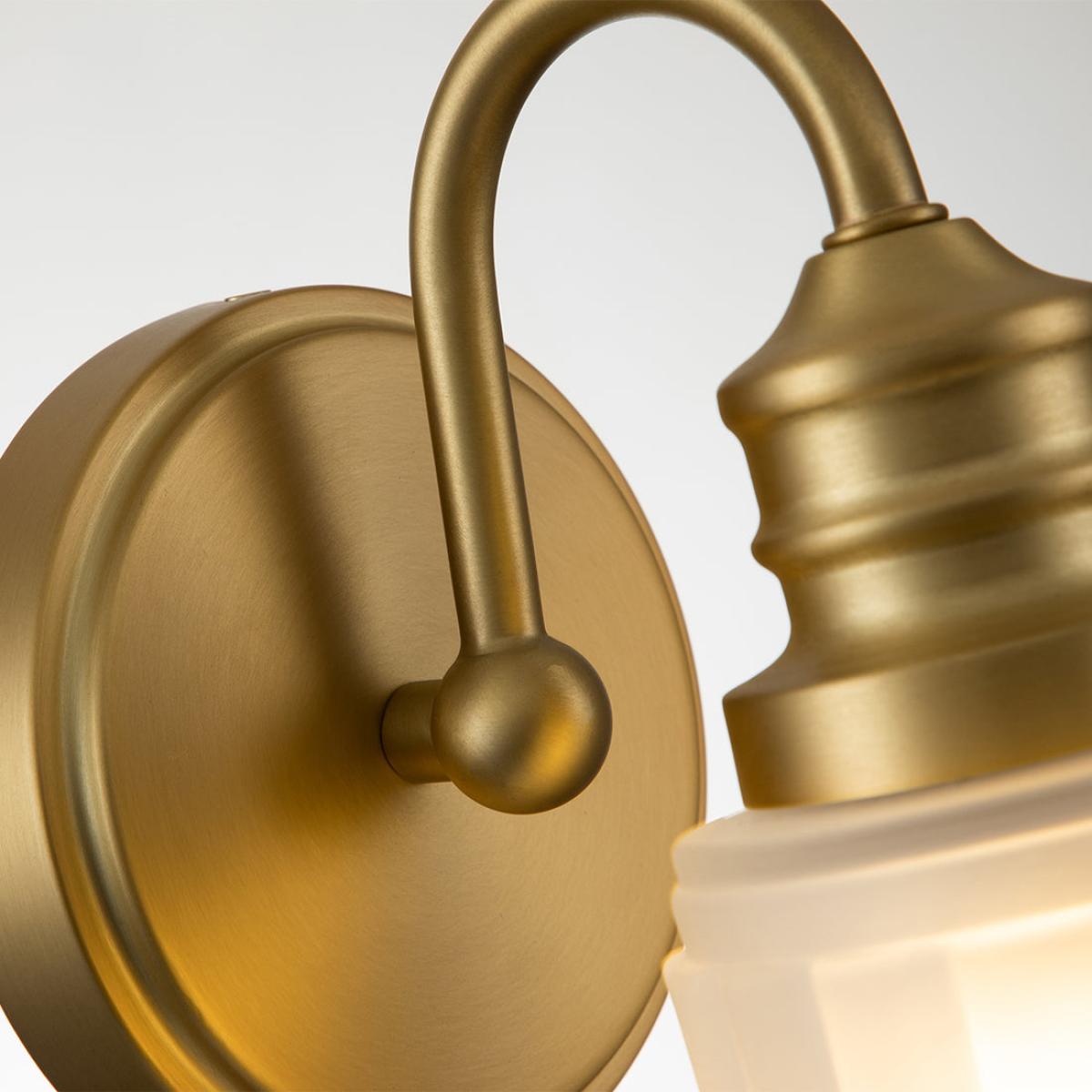 Quoizel Swell 1 Light Wall Light in Brass – image 4