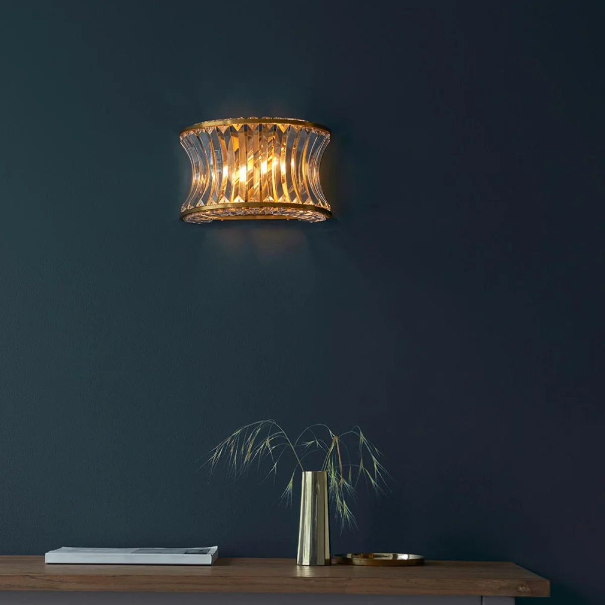 Diana Wall Light Brushed Warm Brass – image 5