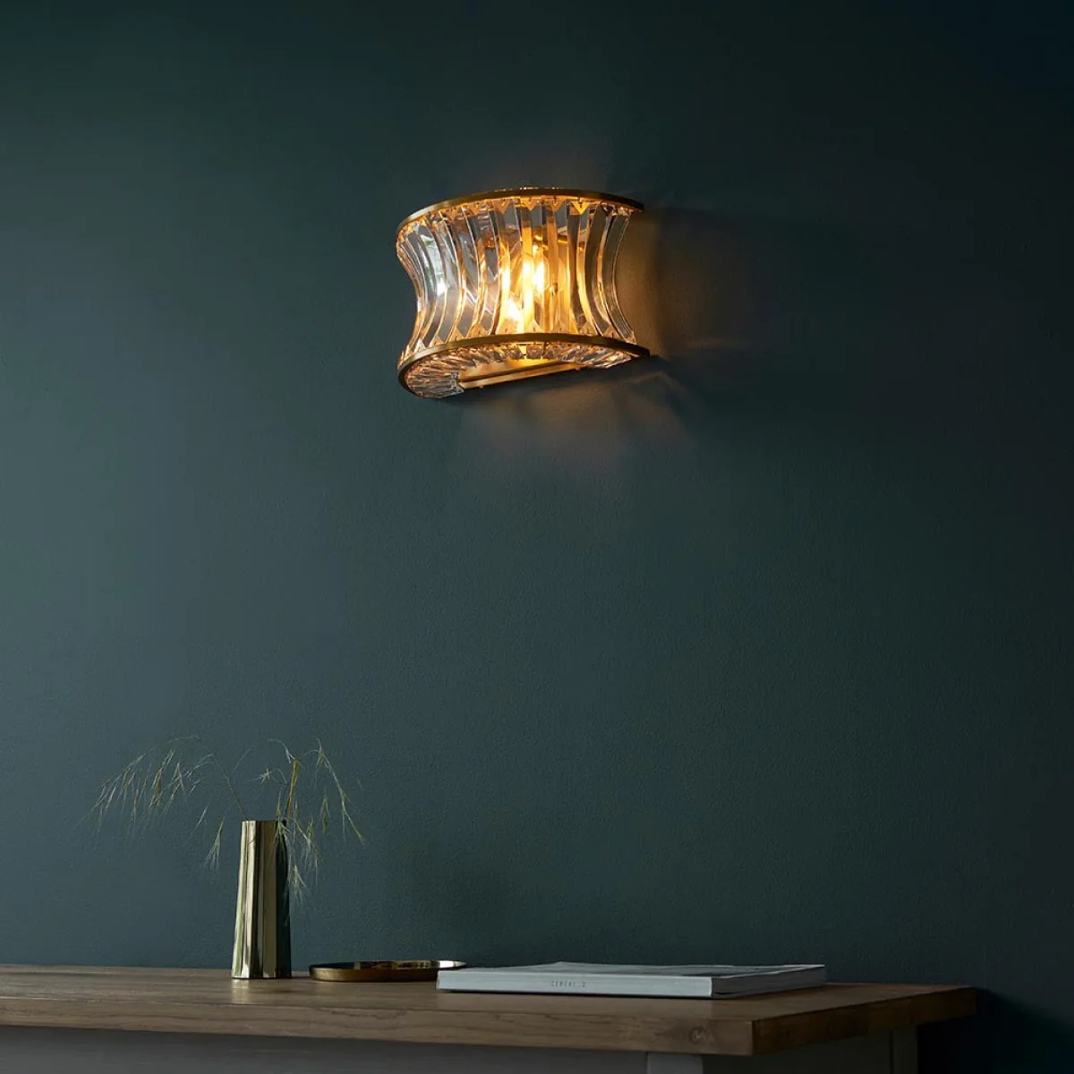Diana Wall Light Brushed Warm Brass – image 7