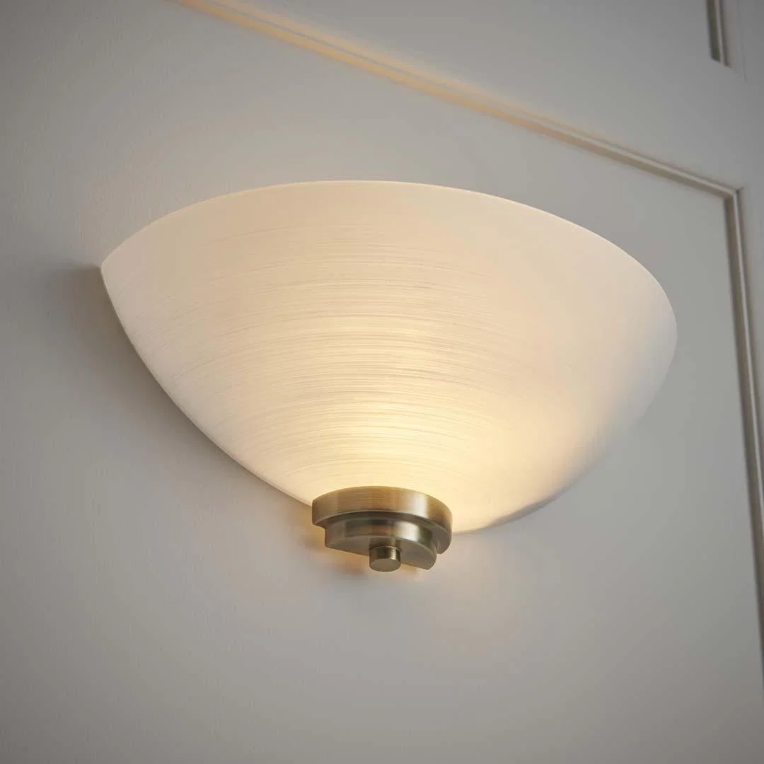 Welles Wall Light Antique Brass – image 6