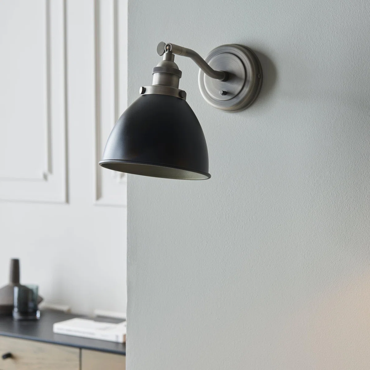 Franklin Pewter Adjustable Wall Light – image 6