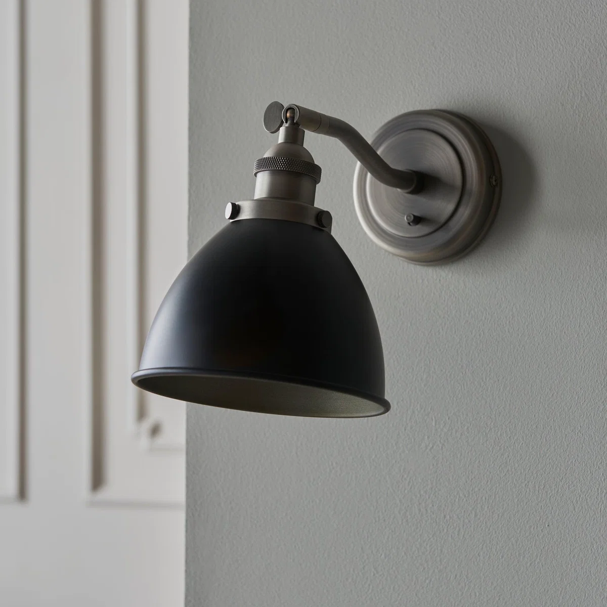 Franklin Pewter Adjustable Wall Light – image 7