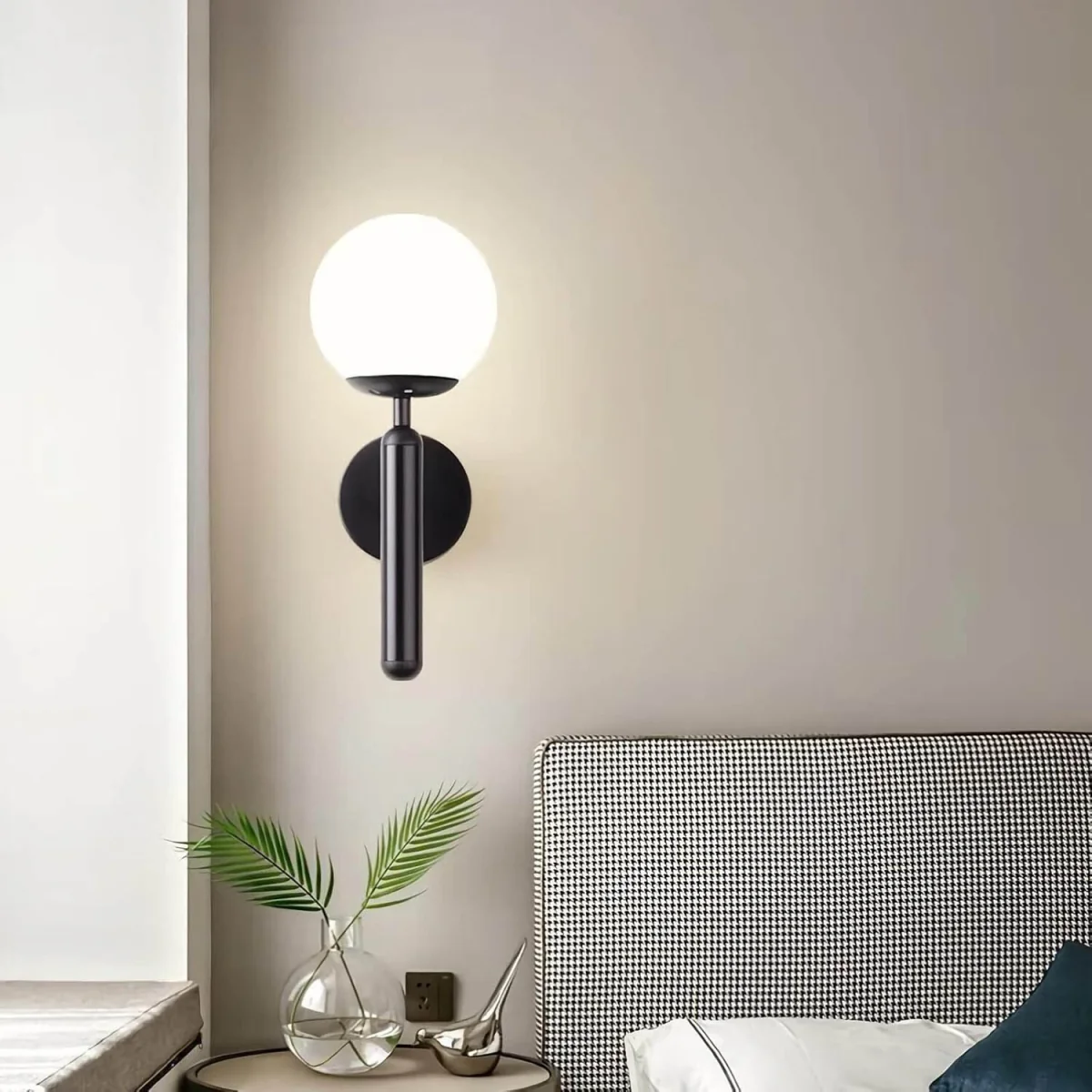 Wall Light Black Globe - Black – image 2